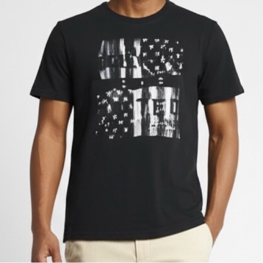 Express Black Men’s Graphic Tee Small